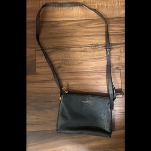 Marc Jacob’s simple crossbody black bag